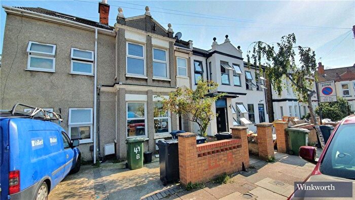 2 Bedroom Flat To Rent In Spencer Road, Harrow, HA3