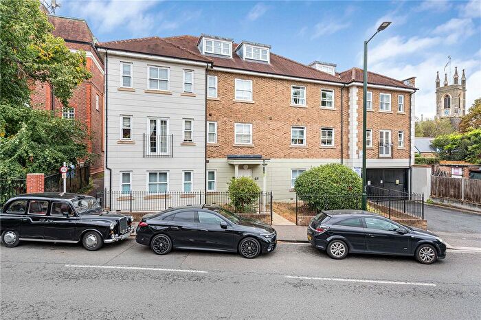 1 Bedroom Flat For Sale In High Street, Hampton, TW12
