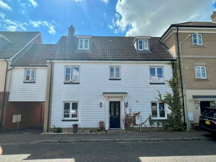 5 Bedroom House To Rent In Bridge Farm Close, Mildenhall, Bury St. Edmunds, IP28