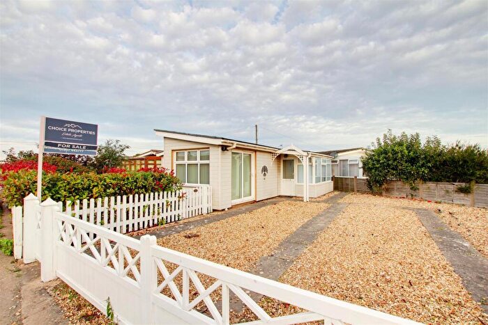 2 Bedroom Detached Bungalow For Sale In Grace Crescent, Anderby Creek, Skegness, PE24