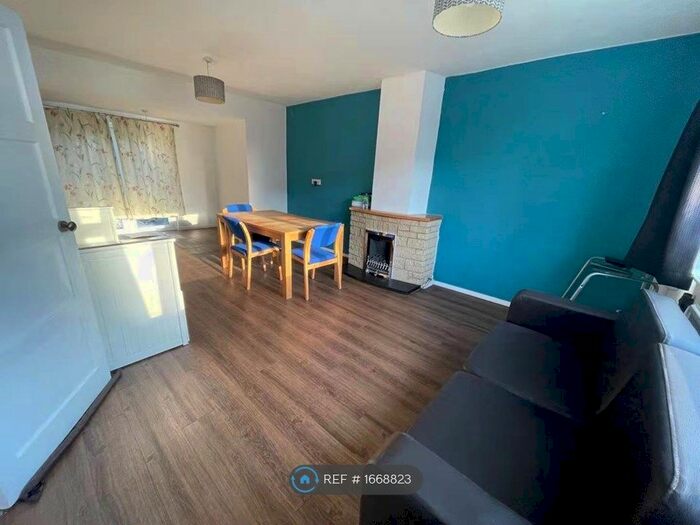 3 Bedroom Semi-Detached House To Rent In Cranmore Place, Bath, BA2