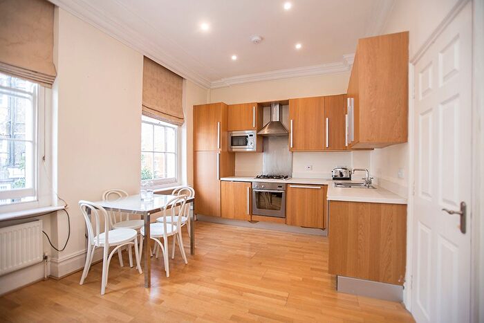 1 Bedroom Flat To Rent In Moluneux Street, Marlybone, W1H
