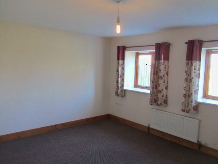 2 Bedroom Barn Conversion To Rent In Woodhouse Farm Close, Jew House