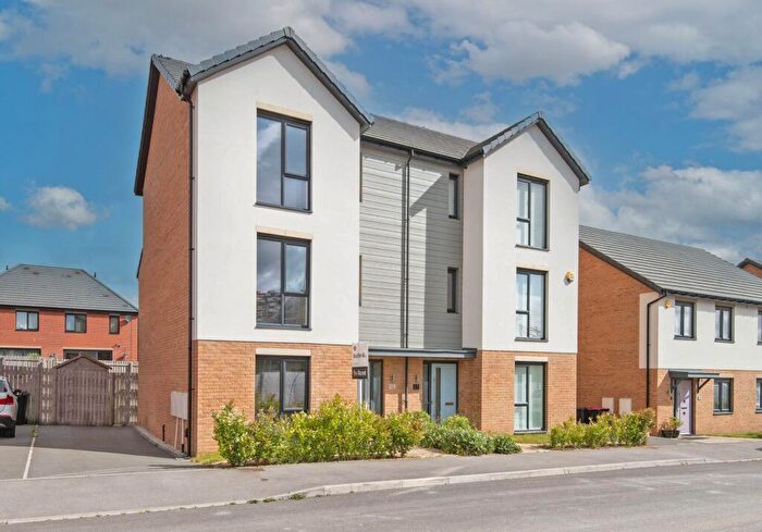 3 Bedroom Semi-Detached House For Sale In Brooks Drive, Waverley, S60