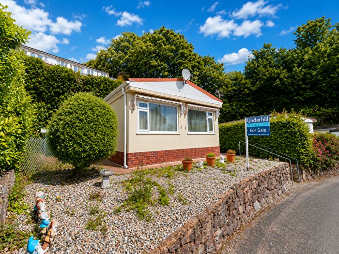 2 Bedroom Park Home For Sale In Magpie Crescent, Exonia Park, Exeter, EX2