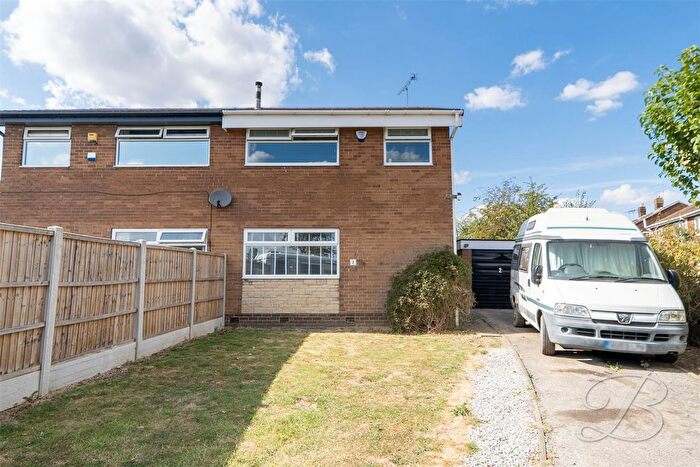 3 Bedroom Semi-detached House For Sale In Bowden Avenue, Barlborough, Chesterfield, S43