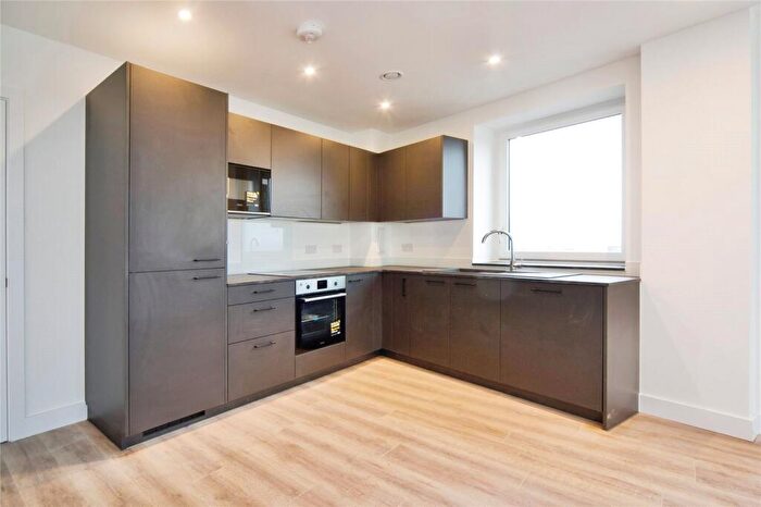 2 Bedroom Flat For Sale In Pintail Heights, The Hyde, London, NW9