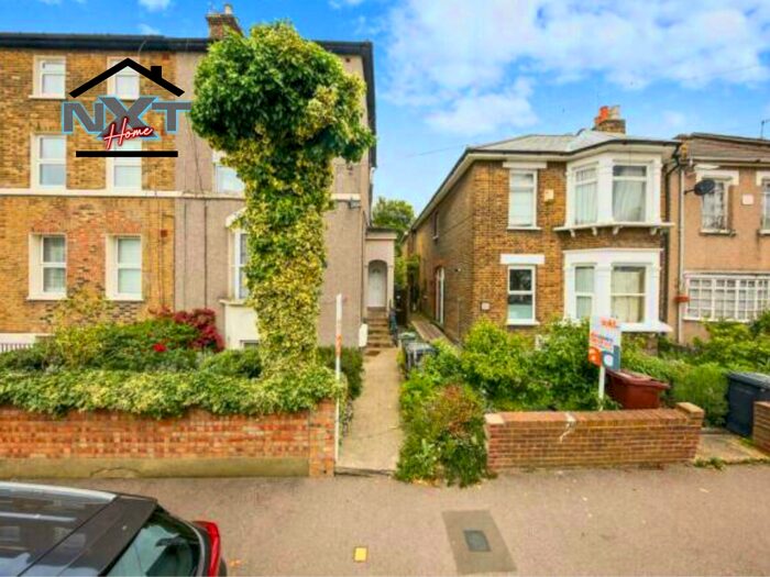 5 Bedroom Semi-Detached House To Rent In Grange Park Road, London, E10