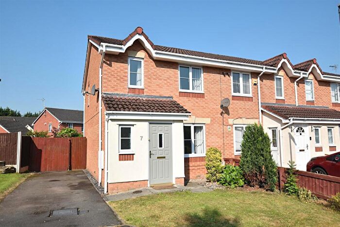 3 Bedroom End Of Terrace House For Sale In Fishguard Close, Wrexham, LL13