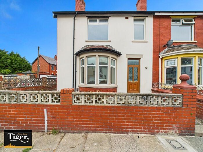 3 Bedroom End Of Terrace House To Rent In Fir Grove, Blackpool, FY1