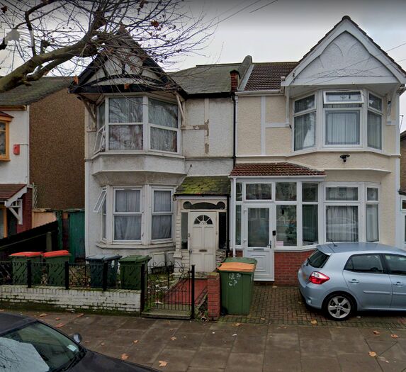 2 Bedroom Flat To Rent In Central Park Road, London, E6