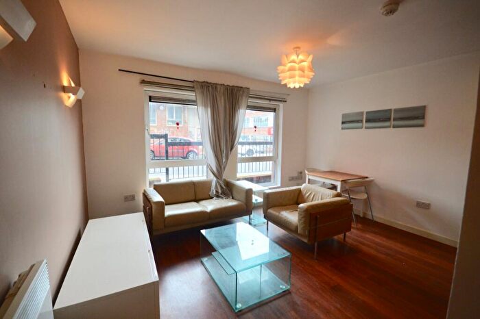 1 Bedroom Flat To Rent In Upper Allen Street, Sheffield, South Yorkshire, S3