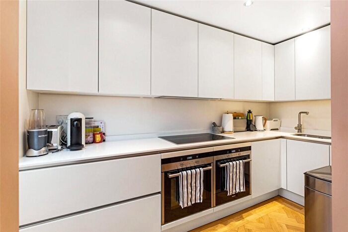 2 Bedroom Apartment To Rent In Redcliffe Gardens, Chelsea, SW10