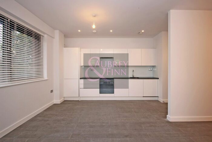 1 Bedroom Studio To Rent In Abbott House, Abbey View, Everard Close, St. Albans, Hertfordshire, AL1