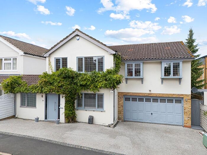 4 Bedroom Link Detached House For Sale In Westbury Lane, Buckhurst Hill, IG9