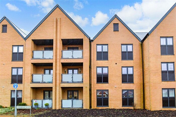 2 Bedroom Flat For Sale In Eden Road, Langley, Maidstone, Kent, ME17