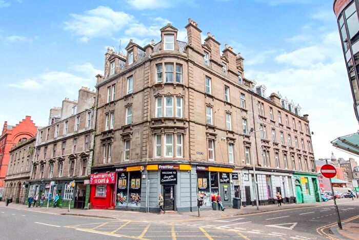 2 Bedroom Flat To Rent In Gellatly Street, Dundee, Angus, DD1