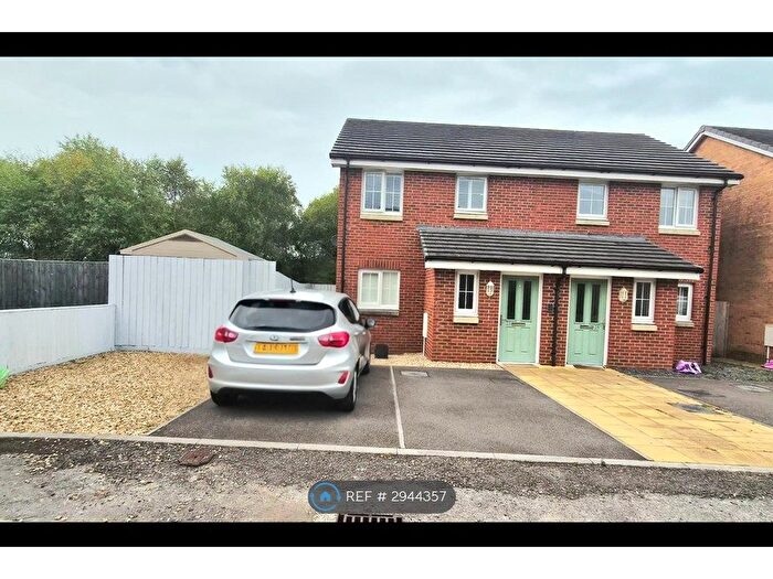 3 Bedroom Semi-Detached House To Rent In Townsend Street, Swansea, SA1
