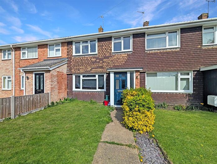 3 Bedroom Terraced House To Rent In Cox Road, Alresdord, CO7