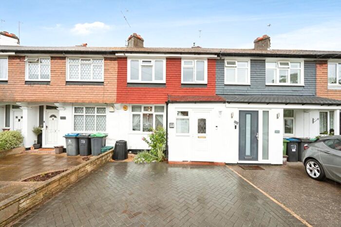 3 Bedroom Terraced House For Sale In Southwood Drive, Surbiton, Surrey, KT5