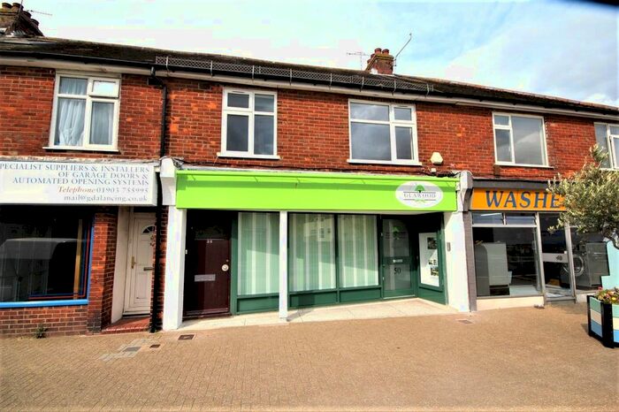 1 Bedroom Flat To Rent In Crabtree Lane, Lancing, West Sussex, BN15