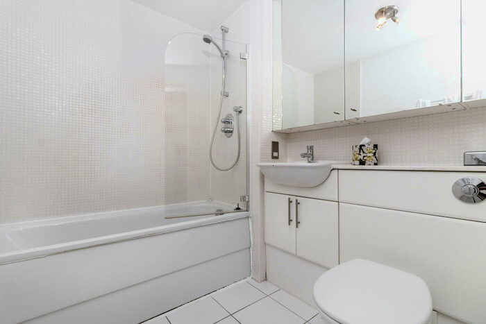 1 Bedroom Flat To Rent In Cassilis Road, London, E14