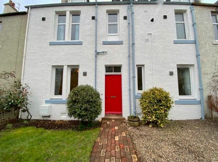 3 Bedroom Flat To Rent In Innerbridge Street, Guardbridge, Fife, KY16