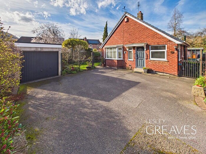 2 Bedroom Detached Bungalow For Sale In Station Avenue, Gedling, Nottingham, NG4