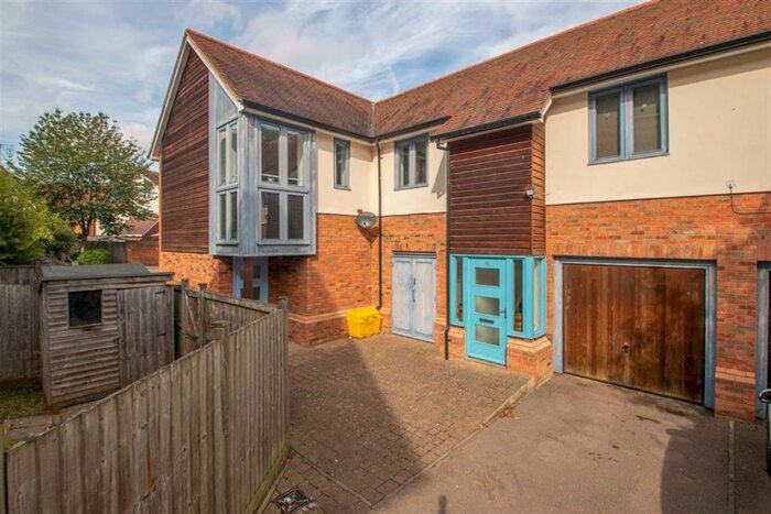 2 Bedroom Apartment To Rent In Cavan Way, Broughton, Milton Keynes, MK10