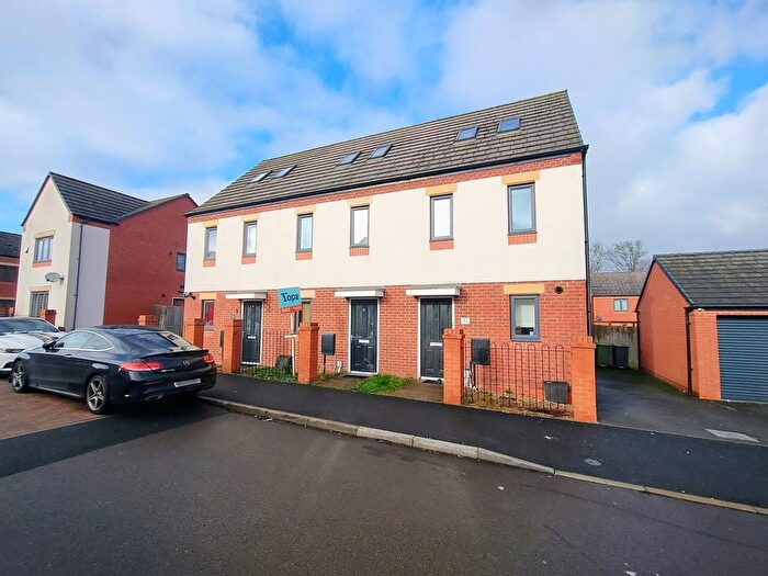 3 Bedroom End Terrace House To Rent In Coningsby Drive, Ettingshall, Wolverhampton, WV2