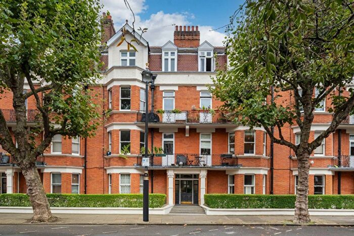 2 Bedroom Flat For Sale In Castellain Road, Maida Vale, W9
