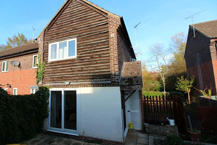 2 Bedroom End Of Terrace House To Rent In Conifer Rise, Banbury, OX16