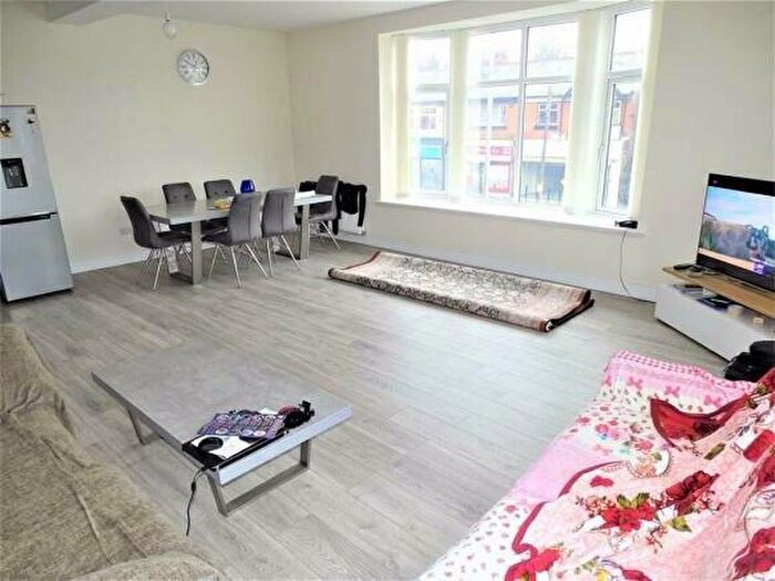 2 Bedroom Flat To Rent In Bury New Road, Prestwich, Manchester, M25