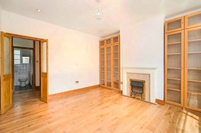2 Bedroom Apartment To Rent In Ossulton Way, Hampstead Garden Suburb, N2