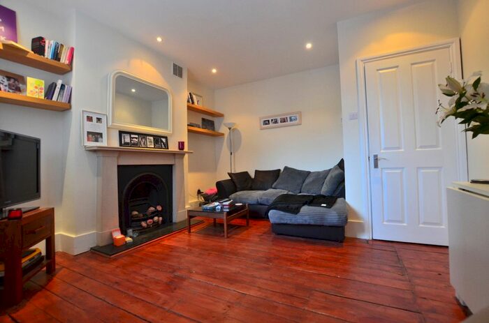 2 Bedroom Flat To Rent In Dartmouth Road, London, SE23