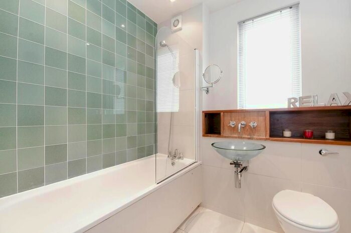 1 Bedroom Flat To Rent In Dingley Road, Old Street, London, EC1V