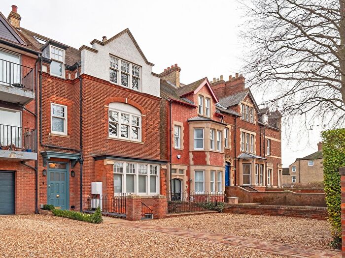 6 Bedroom Town House For Sale In Woodstock Road, Oxford, OX2