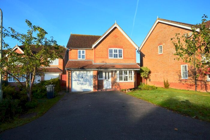 4 Bedroom Detached House To Rent In Atkinson Walk, Kennington, Ashford, TN24