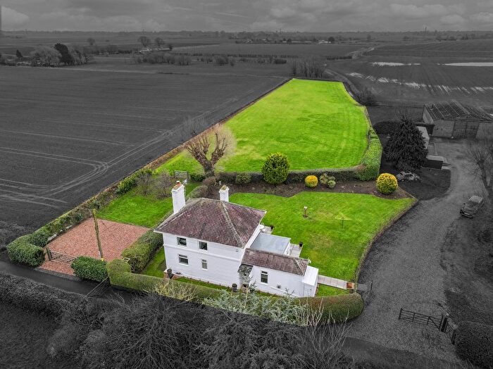 3 Bedroom Farmhouse For Sale In Gypsey Drove, Friskney, Boston, PE22