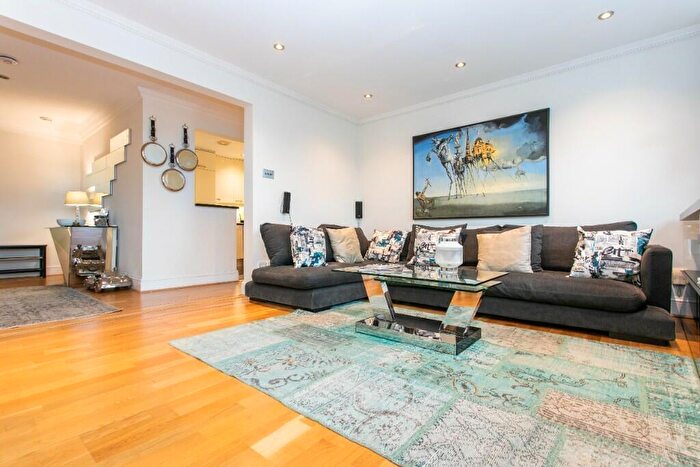 2 Bedroom Apartment To Rent In Hayes Place, London, NW1