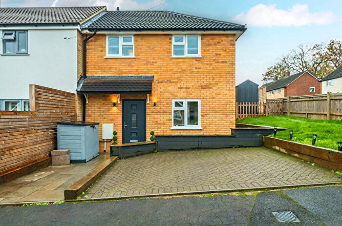 2 Bedroom End Of Terrace House For Sale In Hartsgrove, Chiddingfold, Godalming, Surrey, GU8