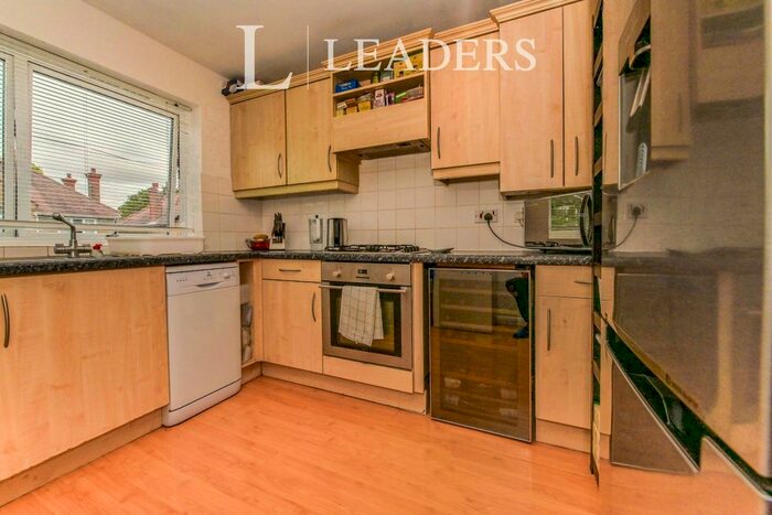 2 Bedroom Flat To Rent In Carlisle Avenue, St.Albans, AL3