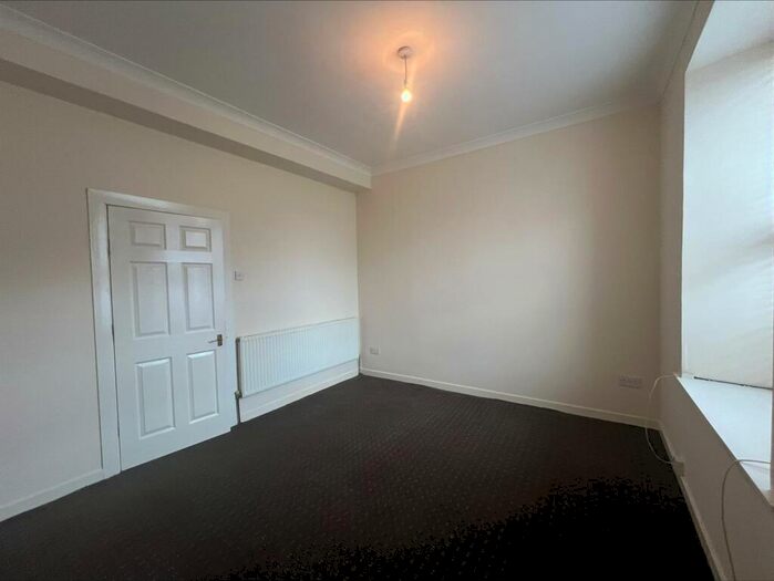 1 Bedroom Flat To Rent In Main Street, Newmilns, KA16