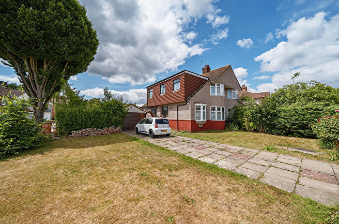 4 Bedroom Semi-Detached House For Sale In York Avenue, Sidcup, DA15