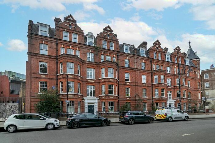 2 Bedroom Flat To Rent In Canterbury Crescent, London, SW9