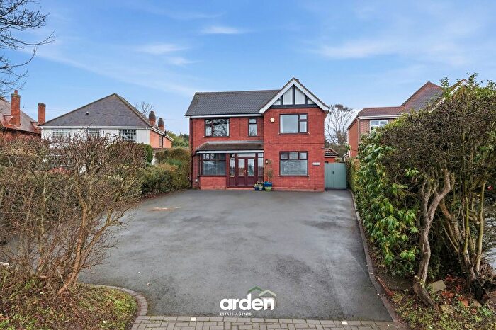 4 Bedroom Detached House For Sale In Birmingham Road, Marlbrook, B61