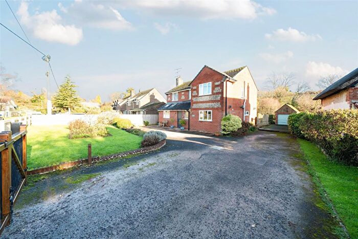 4 Bedroom Detached House For Sale In Piddletrenthide, Dorchester, DT2