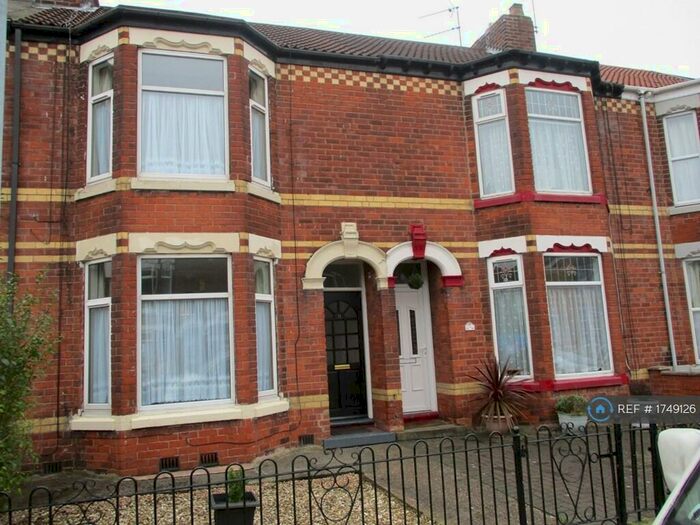 3 Bedroom Terraced House To Rent In Westcott Street, Hull, HU8