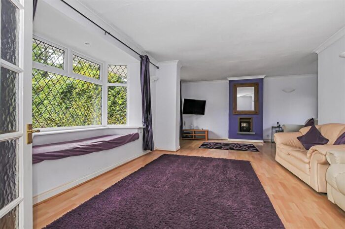 5 Bedroom Detached House For Sale In Mount Pleasant Lane, Bricket Wood, St. Albans, AL2