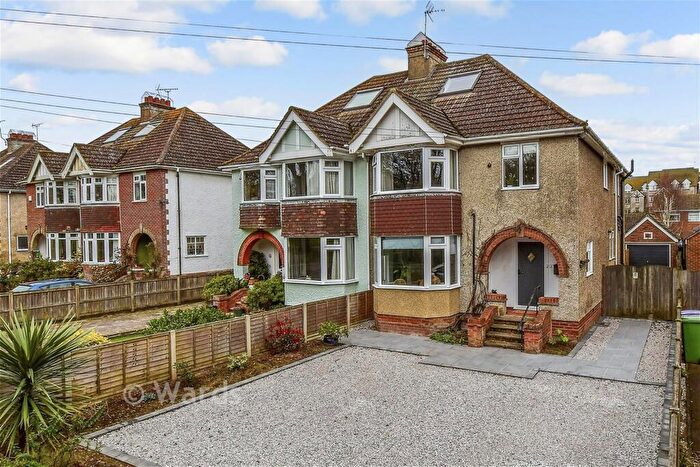 4 Bedroom Semi Detached House For Sale In Twiss Avenue, Hythe, Kent, CT21